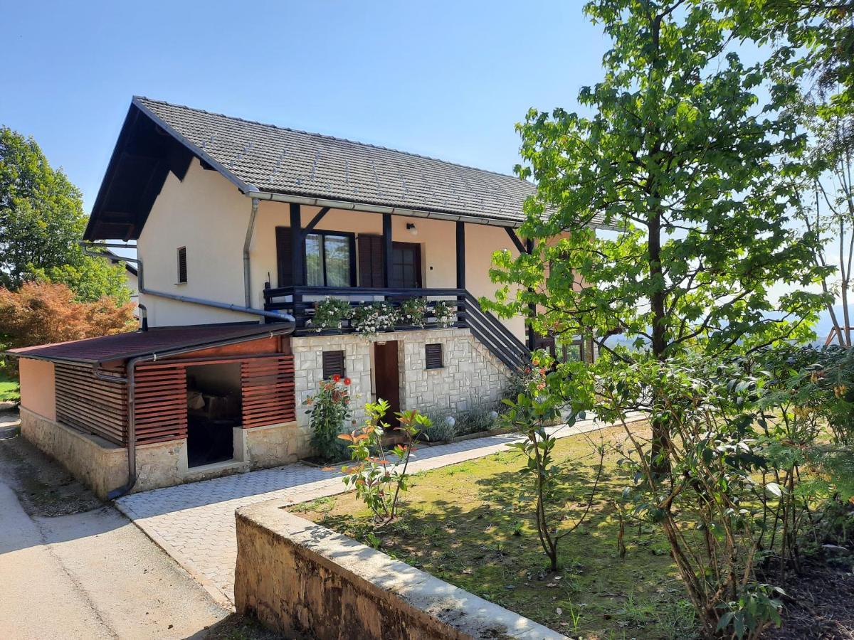 Pocitniska Hisa Parkfield Dragovan Metlika Exterior foto